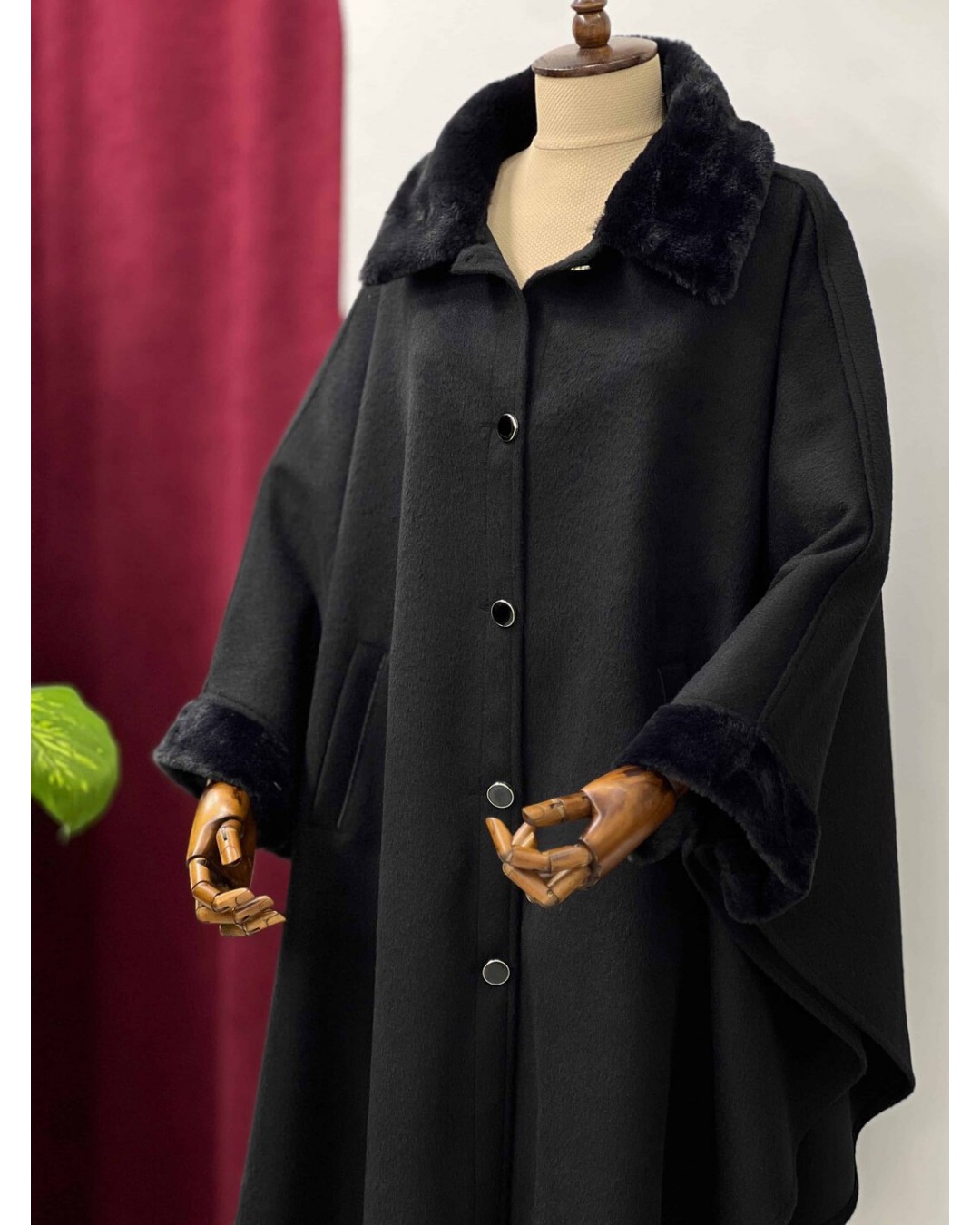 Foklu Hakim yaka Asil panço